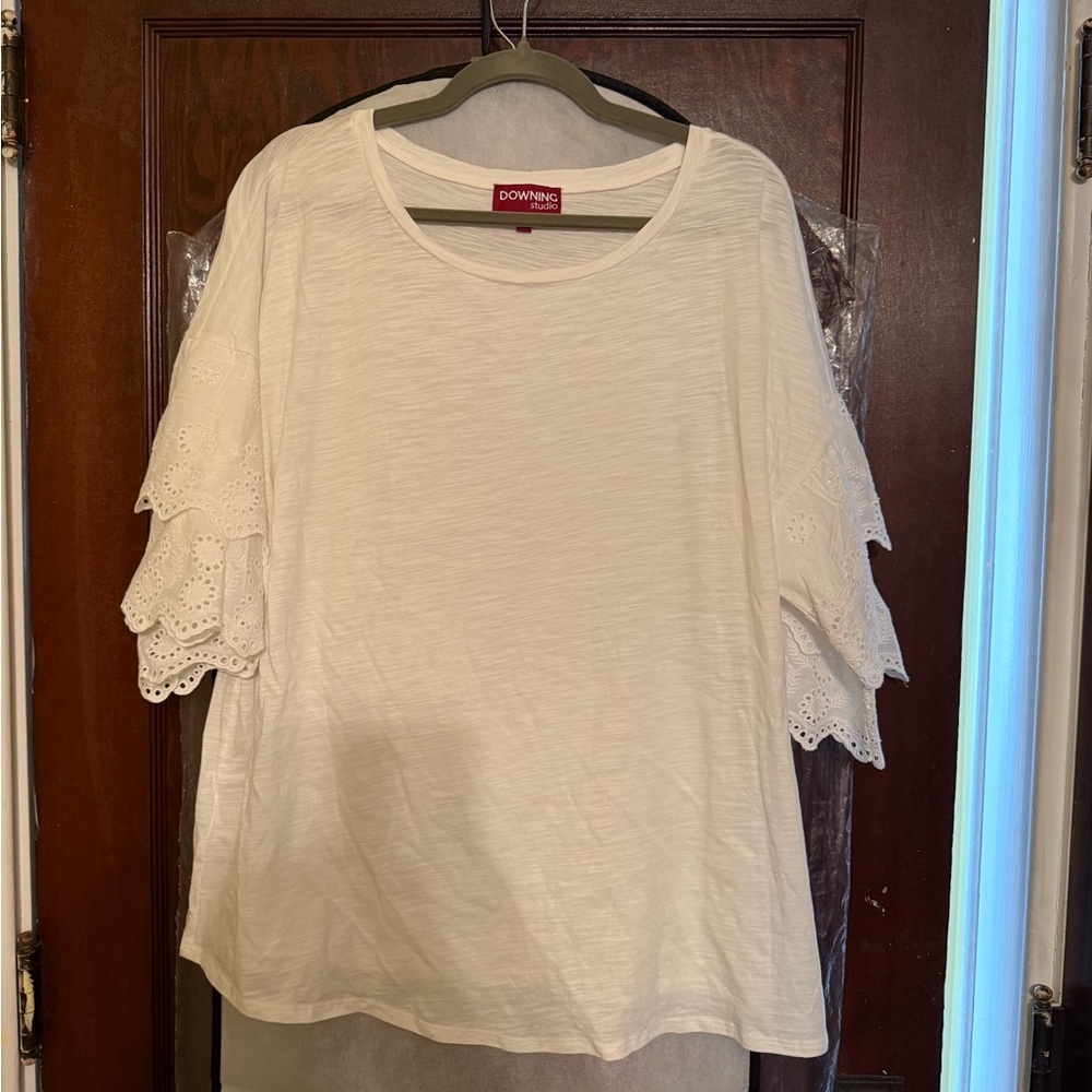 Elegant White Eyelet Sleeve Top